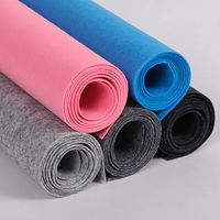 Tissu non tissé en polyester coloré de 1 à 5 mm, feutre en fibres chimiques multicolores, rouleaux de tissu non tissé