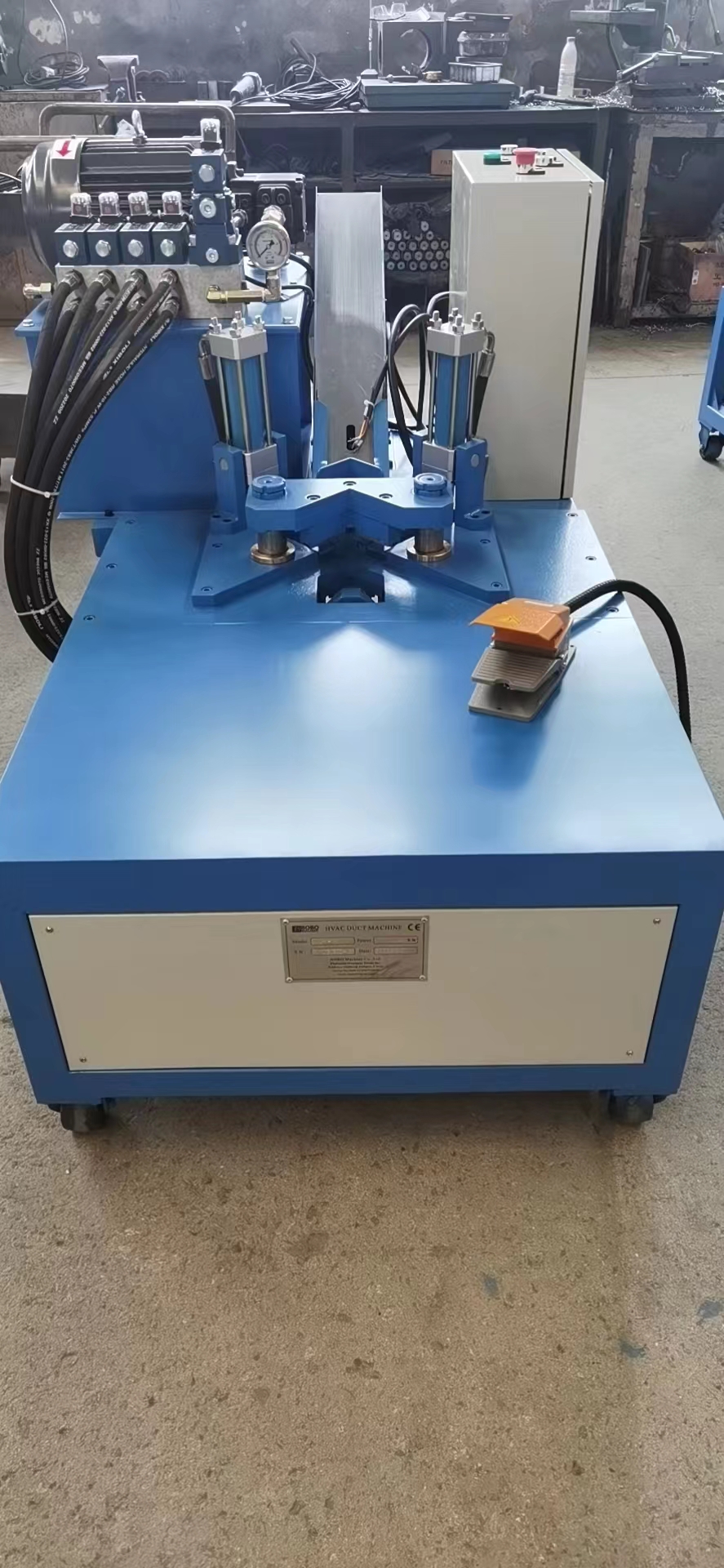 BOBO Machine hydraulic hvac ventilation duct accessories tdf flange corner shown in a detail photo for this news article
