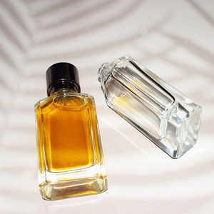 Chai nước hoa nam cao cấp <span class=keywords><strong>50ml</strong></span>, chất liệu thủy tinh, có thể nạp lại, kiểu dáng sang trọng, kèm hộp đựng. - Product Image 5