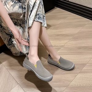 Wide-Foot Mother's <b>Shoes</b> for Spring <b>Soft</b>-Soled Comfortable Casual Sneakers Extra Wide Bunion Old Beijing Cloth <b>Shoes</b> for Women - Product Image 4