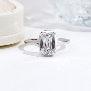 Anillo de Compromiso Messi Jewelry MSR-2111 con Diamante Cultivado en Laboratorio y Esmeralda de 18k - Product Image 1
