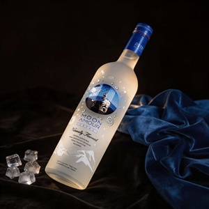 Vodka MOON 750ml 40% ABV, Vodka China Premium Suave para Cócteles, OEM ODM AMOR - Product Image 1