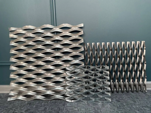 2.5LBS galvanisé à chaud plaque d'acier maille diamant trou métal plaque maille 3X3 grille maille - Product Image 6