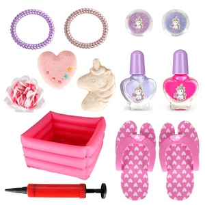 ZYRA TOYS ZR-31D Maquillage pour enfants Licorne Cosmétiques Cadeau de bain Jouets Sac avec sel de bain et confettis de bain et chaussures - Product Image 2