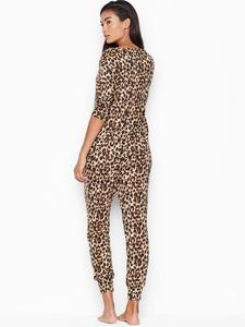 2020 più nuovo Modo di Disegno Caldo Romantico Dei Pigiami Delle Donne Degli Indumenti Da Notte di Raso Della Stampa Del Leopardo Sexy Dei Pigiami - Product Image 5