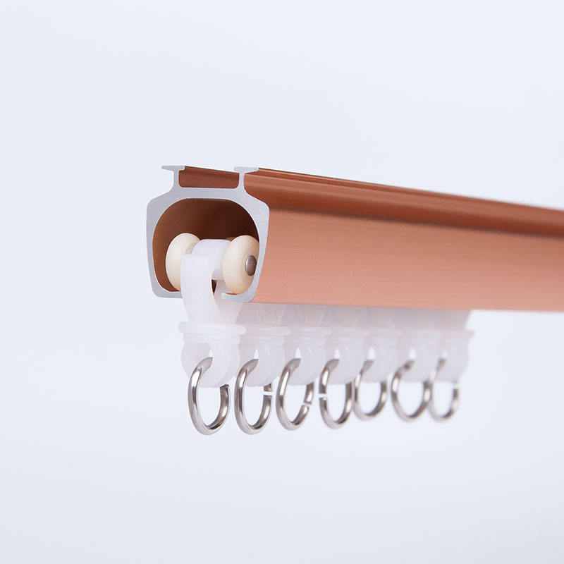 สีแดงทอง