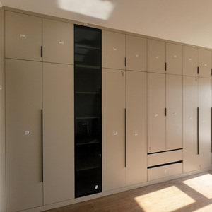 Armoire simple et luxueuse de style moderne avec porte plate blanche, grande capacité - Product Image 1