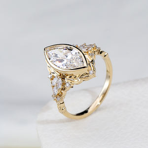 Bague en diamant de laboratoire 18 carats de forme marquise Messi Jewelry MSR-2029 pour femmes - Product Image 1