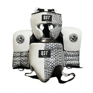 Nouvel ensemble de boxe professionnel sur mesure : Gants de frappe, protège-tête, protège-glandes en cuir véritable, durable et respirant – Tout inclus - Product Image 4