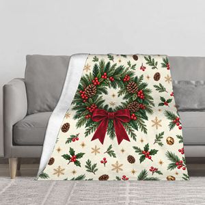 Manta de franela navideña personalizada al por mayor con estampado de corona, manta acogedora, decoración navideña suave para el invierno, manta de franela de 50x60 pulgadas - Product Image 3