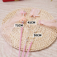 Lot de 3 jouets pour chat écologiques en bois et sisal, classiques et adorables, avec plumes grises, bleues et roses – Vente en gros