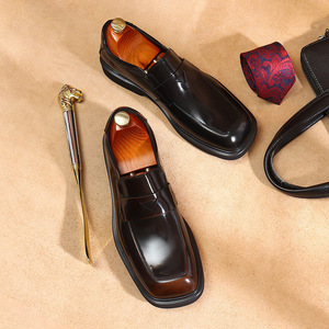 Nouvelles Bottes d'Hiver Imperméables Classiques Polyvalentes Décontractées Montantes pour Hommes en Cuir Véritable Rehaussantes pour le Travail en Extérieur et le Sport - Product Image 2