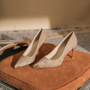 Sandalias de Plataforma Retro de Alta Calidad, Tacones Finos Puntiagudos, Elegantes y Sexys, Antideslizantes, Transpirables y Cómodas, Zapatos de Boda - Product Image 1