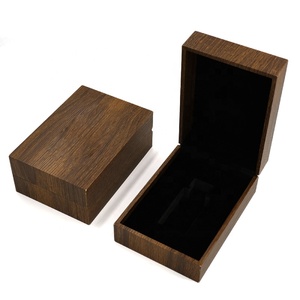 Vietnam WeWood Caja de perfume de lujo Set Personalizado de madera pulida Perfume Regalo Embalaje Caja de perfume Paquete - Product Image 2