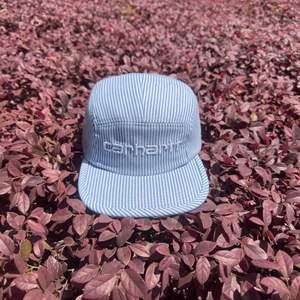 Nouvelle Casquette de Baseball à Visière Plate Style Américain Cinq Pièces Brodé Rayé Hip-hop Street Dance Tendance pour Couple - Product Image 6