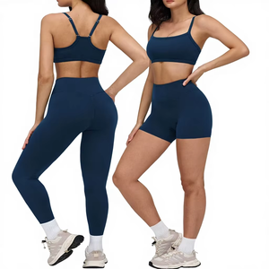 ชุดโยคะ เสื้อกล้ามแขนยาวพิมพ์ลายสำหรับผู้หญิง ระบายอากาศได้ดี น้ำหนักเบา กางเกงขาสั้นเอวสูงทรง Biker พร้อมโลโก้ด้านหน้า ผลิตจากผ้าสแปนเด็กซ์/ไนลอน - Product Image 1