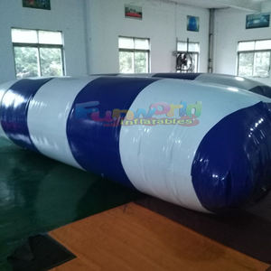 Trampolín acuático inflable gigante, redondo, flotante, para saltar en el lago. - Product Image 6