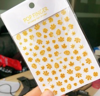 Stiker Kuku 3D Bentuk Daun Holografik Qianya, Stiker Seni Kuku Berkilau, Terbuat dari Plastik, Pemasok Perlengkapan Kuku
