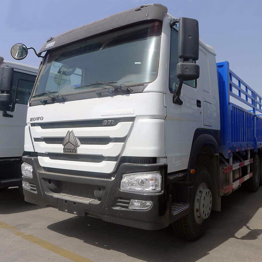 Самоподъемный эвакуатор SINOTRUK HOWO грузоподъемностью 50 тонн с лебедкой 8 ~ 10 тонн