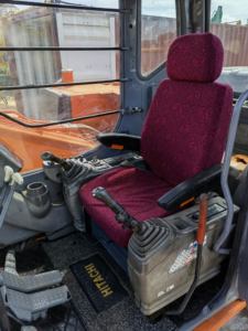 Pelleteuse d'occasion en bon état Hitachi120 Pelleteuse hydraulique sur chenilles d'occasion 12 tonnes Hitachi ZX120 en stock prête à expédier - Product Image 4