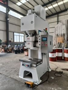 <span class=keywords><strong>Prensa</strong></span> Punzonadora Hidráulica CNC Automática de Alta Calidad y Bajo Costo de 25t, Tipo C, Alta Productividad, Bomba de Motor de Marca - Product Image 2