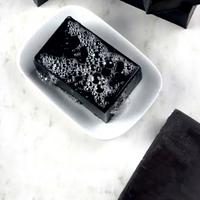 Jabón Artesanal de Belleza de Marca Personalizada, Limpieza Profunda con Carbón Vegetal, Manteca de Karité y Aceite de Oliva