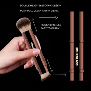 No.26 Brocha de base retráctil de doble cabeza Brocha de maquillaje de reloj de arena Corrector líquido portátil Brocha de base líquida para la cara - Product Image 4