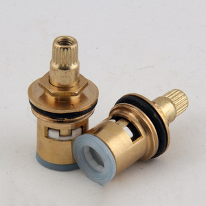 Grifo monomando de sobremesa con válvula de cerámica, cromado, para lavabo de lavandería y lavadora - Product Image 4