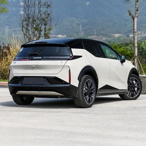 Véhicules 4x4 électriques très demandés, modèle 2023, adaptés aux femmes, SUV Zeekr X - Product Image 2