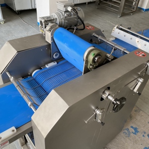 Ligne de production de croissants automatique électrique, <span class=keywords><strong>prix</strong></span> d'usine, capacité de 3000 pièces/heure - Product Image 5