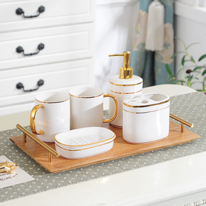 ชุดห้องน้ำขอบทอง ชุดอุปกรณ์ล้างหน้าคู่รัก ชุดแปรงฟัน แก้วบ้วนปาก - Product Image 1