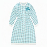 Robe midi en tricot jacquard grande taille pour femme, col rond, taille élastique, broderie, boutons sur le devant, bordure contrastante