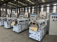 Ligne de production entièrement automatique de snacks soufflés, extrudeuse à double vis, machine de fabrication de snacks soufflés au maïs et au riz