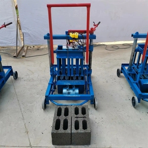 Máquina <span class=keywords><strong>de</strong></span> fabricación <span class=keywords><strong>de</strong></span> bloques huecos y ladrillos diésel ecológico <span class=keywords><strong>Precio</strong></span> <span class=keywords><strong>de</strong></span> máquina <span class=keywords><strong>de</strong></span> ladrillos <span class=keywords><strong>de</strong></span> barro móvil para ladrillos <span class=keywords><strong>de</strong></span> construcción - Product Image 1