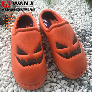 Cara de <span class=keywords><strong>calabaza</strong></span> de <span class=keywords><strong>Halloween</strong></span> Cómodo Peso ligero Moda Hombres personalizados Toboganes al aire libre Mulas - Product Image 3