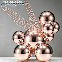 Sculpture abstraite de papillon, sphères en acier inoxydable miroir plaqué or rose soudées, hauteur 160 cm, décoration artistique de luxe léger