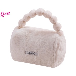 2025 personnalisé écologique grande fermeture éclair Portable velours en peluche gonflé moelleux flou maquillage cosmétique sac de rangement voyage femmes - Product Image 3