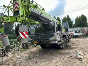 Grue sur camion Zoomlion ZTC700T d'occasion, capacité de levage de 70 tonnes, grue mobile haute efficacité avec moteur Weichai - Product Image 3