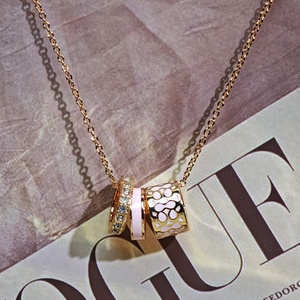 Alta calidad Chapado en cobre oro rosa exquisita joyería de alta gama delicado colgante lujoso collar redondo de moda para mujer - Product Image 3