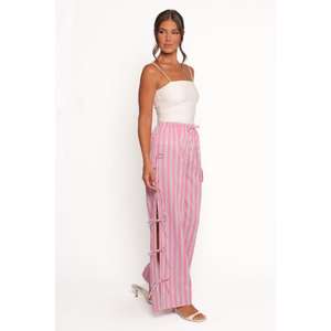 กางเกงสำหรับสวมใส่ทุกวันน้ำหนักเบาสำหรับผู้หญิง ออกแบบมาเพื่อให้สวมใส่สบายและสะดวกแม้ใช้งานเป็นเวลานาน - Product Image 4