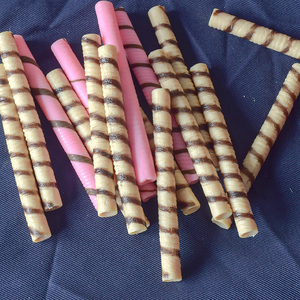 Palitos de Oblea de PVC de Alta Calidad, Palitos de Oblea de Chocolate Premium, Bocadillo de Chocolate, Comida Falsa Realista para Exhibición - Product Image 3