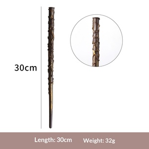 Nouvelle arrivée : baguette magique pour Halloween, accessoire de cosplay, bâton de sorcier en plastique lumineux pour jeux de rôle et fêtes - Product Image 1