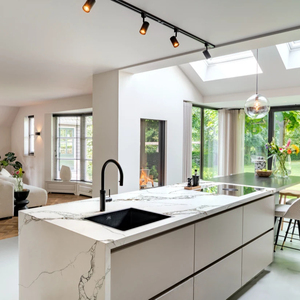 Nouvelle grande dalle de quartz pour plan de travail - Haute qualité, écologique, durable, style moderne blanc, garantie 5 ans+, prix bas, en promotion - Product Image 1