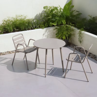 Ensemble table et chaises de jardin modernes et durables, coussins imperméables, acier au carbone, alliage d'aluminium, pour parc, cour, balcon