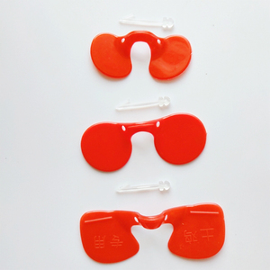 Nuevas <span class=keywords><strong>Gafas</strong></span> Anti-picaduras para Pollos <span class=keywords><strong>de</strong></span> Plástico Rojo <span class=keywords><strong>de</strong></span> 5.5/7cm con Diseño <span class=keywords><strong>de</strong></span> Orificios para Uso en Granjas, Hechas en China, 6 Meses <span class=keywords><strong>de</strong></span> Garantía - Product Image 1