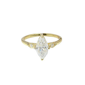 خاتم مويسانيت مطلي بالذهب من الفضة عيار 925 بحجر أبيض بيضاوي الشكل 6*12 قيراط، الأكثر مبيعًا في أوروبا وأمريكا - Product Image 1