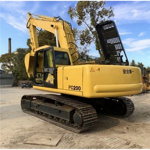 รถขุดโคมัตสึ PC200-6/220-7/PC220-6/200 ราคา รถขุดโคมัตสึแบบตีนตะขาบจากญี่ปุ่น ผลิตในเวียดนาม ดูไบ สหราชอาณาจักร มาเก๊า กัมพูชา เครื่องขุด - Product Image 1