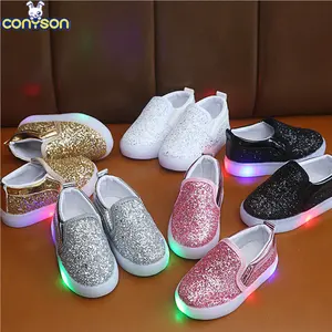 De gros chaussures babygirls vente-Conyson Offre Spéciale nouvelle mode coréenne enfant taille 21-30 enfants De bébé Casual Chaussures enfants garçon fille LED LUMIÈRE brille espadrilles chaussures