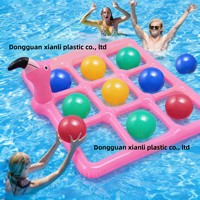 Nouveauté des fabricants, en stock : Jeu aquatique gonflable de lancer, pour l'été et l'interaction familiale, avec balles de plage à motif quadrillé.