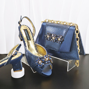 Set di Scarpe e Borsa Italiane Viola Sinya, Alta Qualità, Scarpe da Cerimonia e <span class=keywords><strong>Borse</strong></span> Abbinate per Donne Africane - Product Image 1